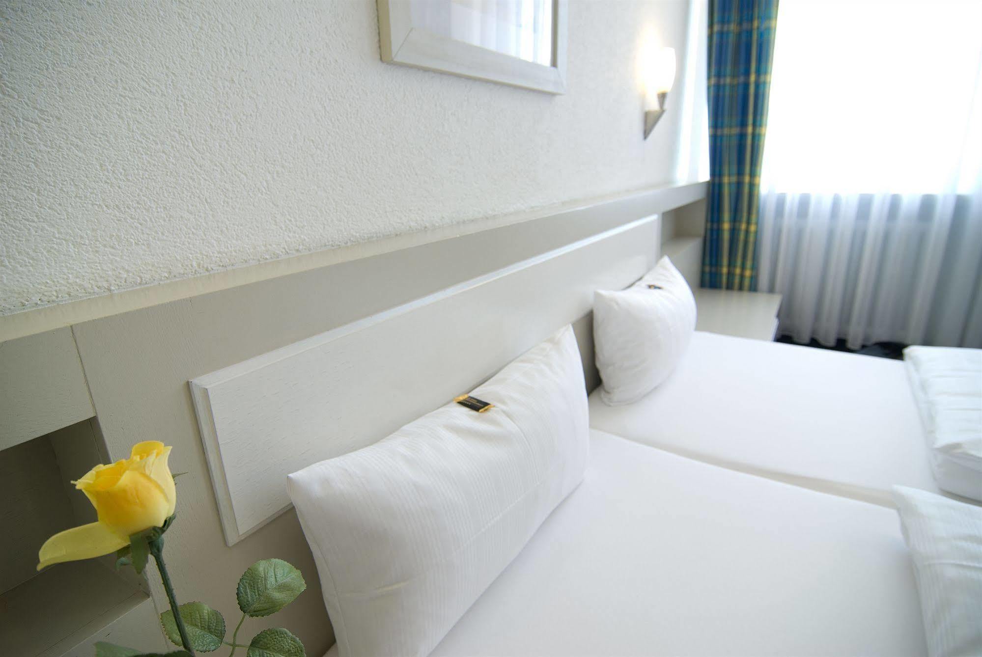 Hotel Kempf Dirmstein Екстериор снимка